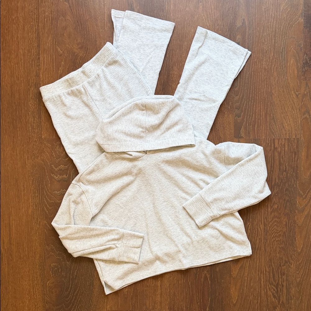 Old Navy Ribbed Gray Lounge Set